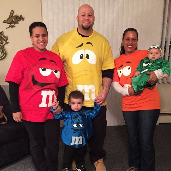 40 best family halloween costumes 2017 cute ideas for themed costumes for families - Family Halloween Costumes For 4 40 best family halloween costumes 2017 cute ideas for themed costumes for families - Family Halloween Costumes For 4