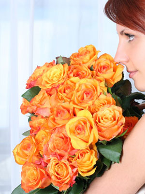 Keeping Cut Flowers Fresh at WomansDay.com - Make Flower Last Longer